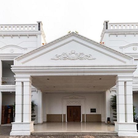 Reddoorz @ Binjai Hotel Exterior photo