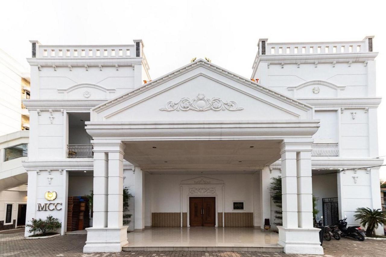 Reddoorz @ Binjai Hotel Exterior photo